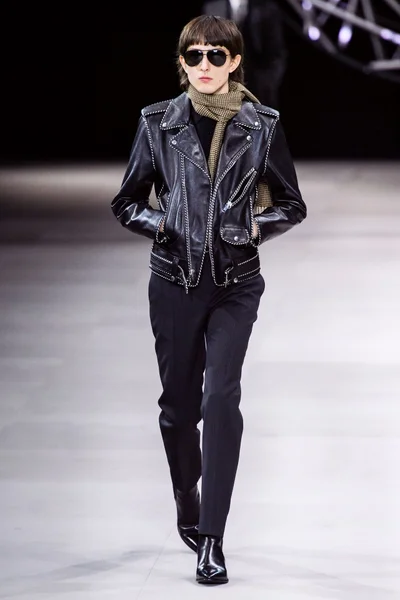 Look 12
